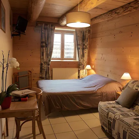 La Ferme Du Mont Blanc Bed & Breakfast