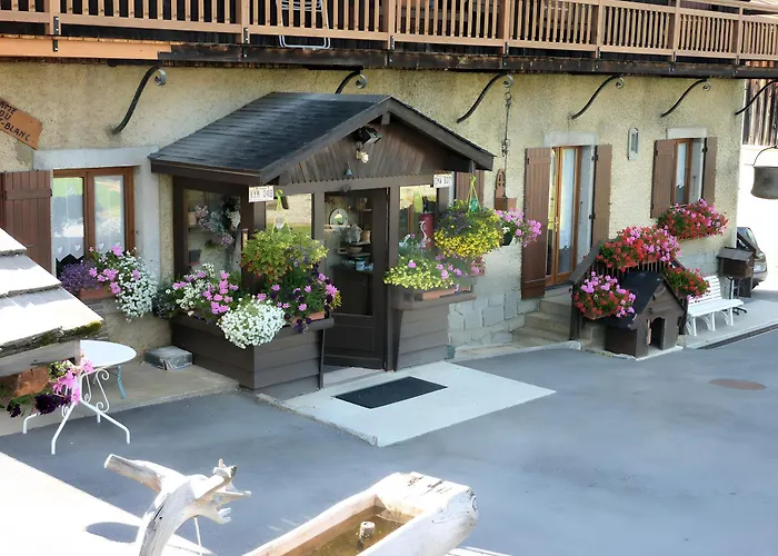 Oda ve Kahvaltı La Ferme Du Mont Blanc Combloux