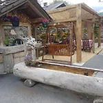 La Ferme Du Mont Blanc Bed & Breakfast