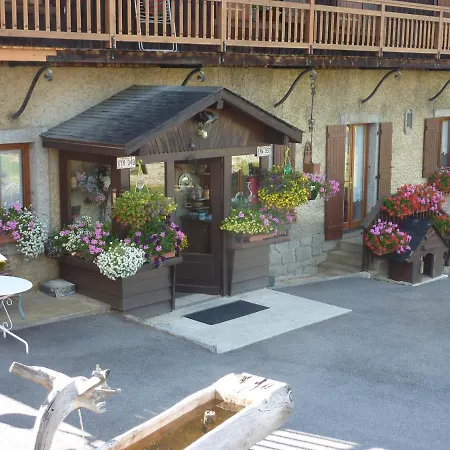 Bed & Breakfast La Ferme Du Mont-blanc *