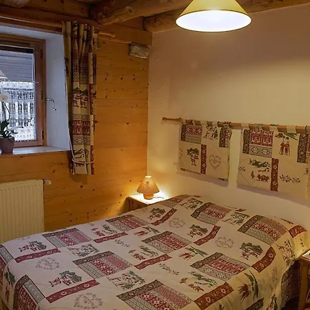 Oda ve Kahvaltı La Ferme Du Mont Blanc Combloux