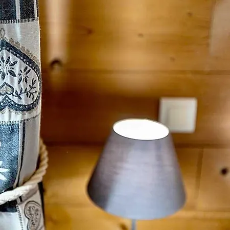 La Ferme Du Mont Blanc B&B 꽁블루